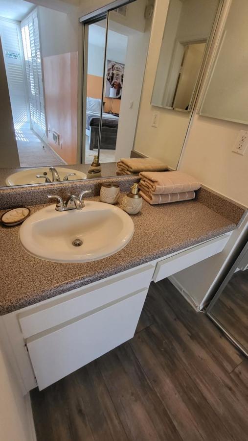 Deluxe Marina 2bdr 2ba Must See Appartement