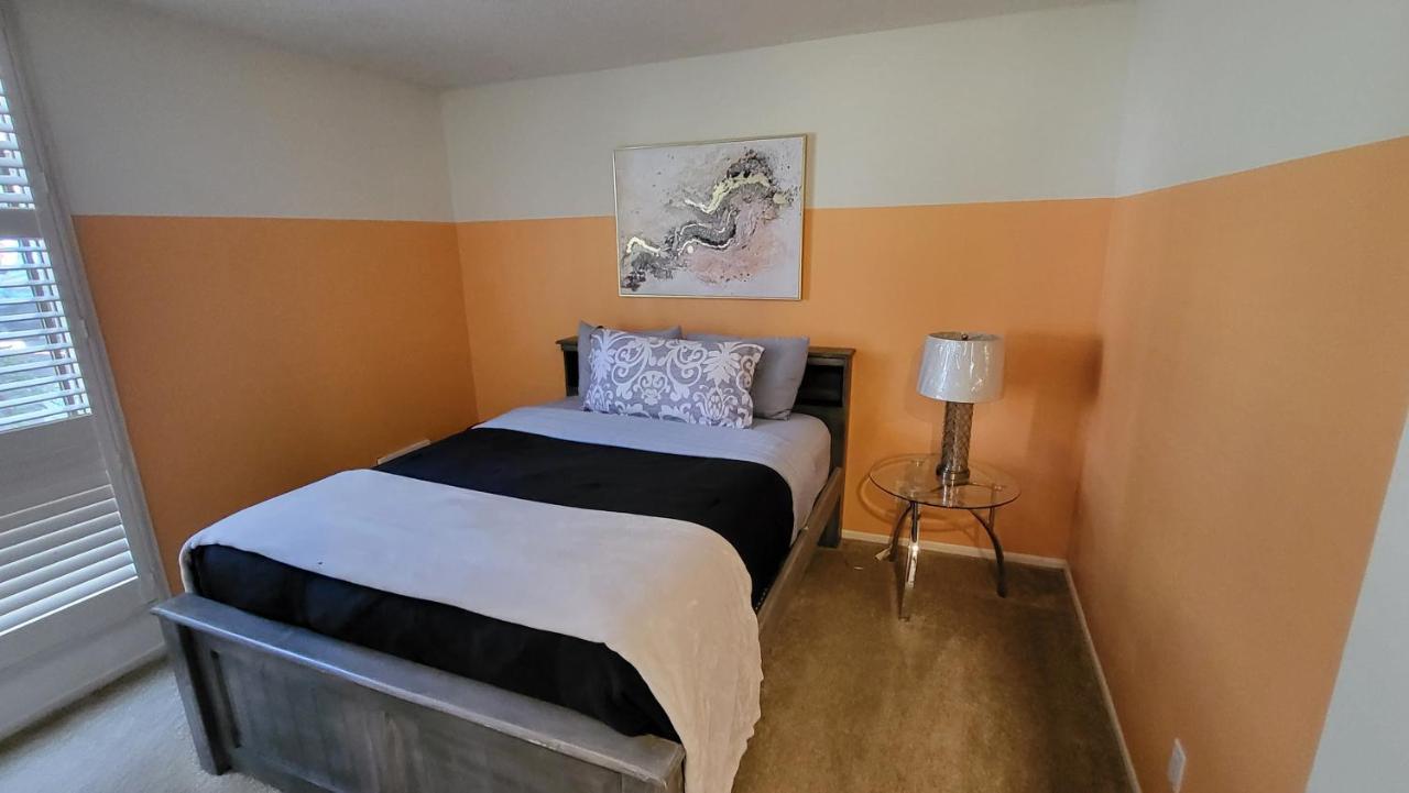 Deluxe Marina 2bdr 2ba Must See Appartement *